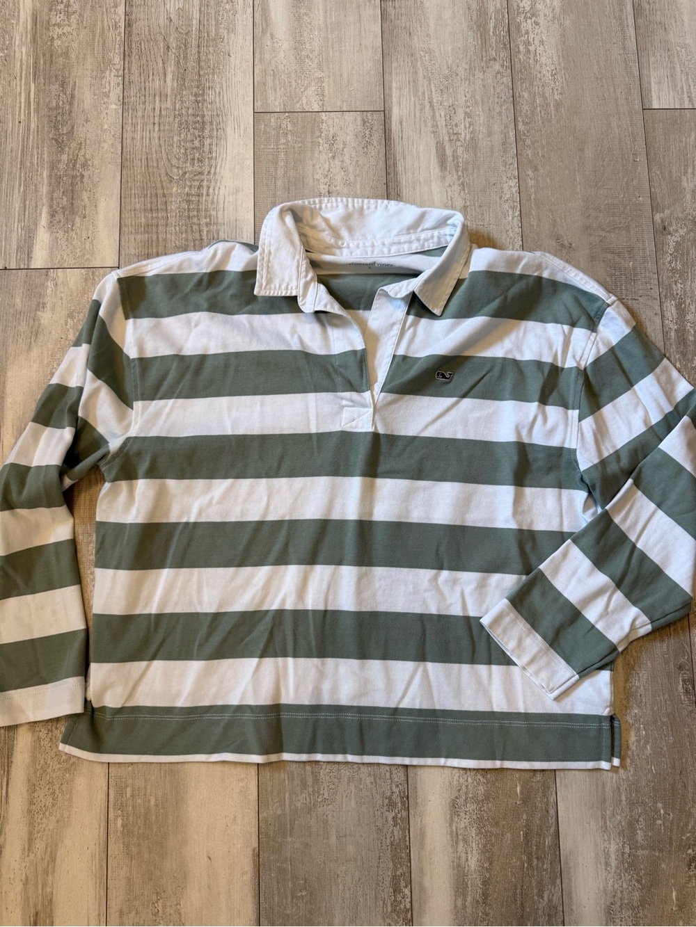 Vineyard Vines Rugby Style Shirt | Size L | EUC